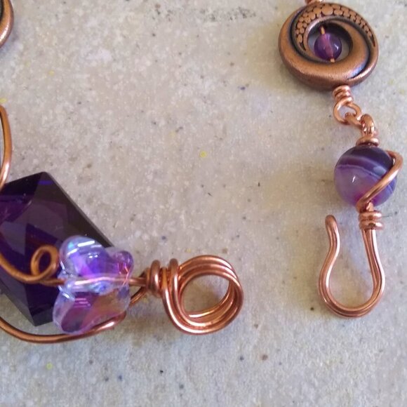 The Color Purple! One-of-a-kind Handmade & Wire Wrapped Butterfly Bead Bracelet - Picture 4 of 13